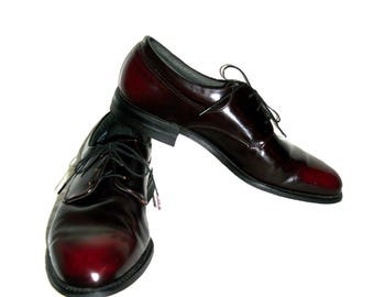 Men Vintage Leather Burgundy Cap Toe Oxfords by Bostonian  display picture 2