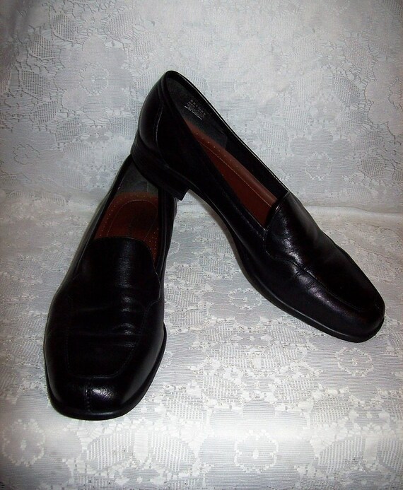ladies black leather loafers