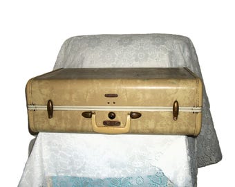 Vintage Samsonite Shwayder Bros Suitcase Hard Shell Luggage Marble Cream Only 35 USD