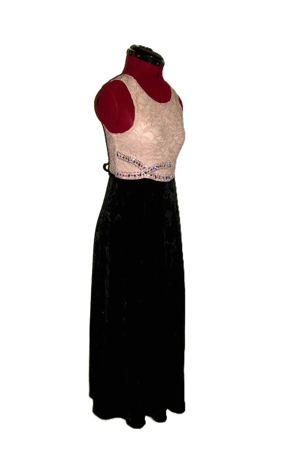 Vintage Off White Lace & Black Velvet Dress Scoop… - image 6