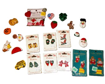 Vintage Buttons & Holiday Button Covers Crafters Sewers Lot Valentines day, Christmas, Easter, Halloween over 35 buttons for Just 5.99 USD