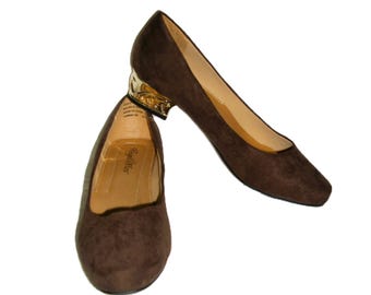 Vintage Brown Faux Suede Pumps Chunky Gold Heels Size 10 Narrow Only 16 USD