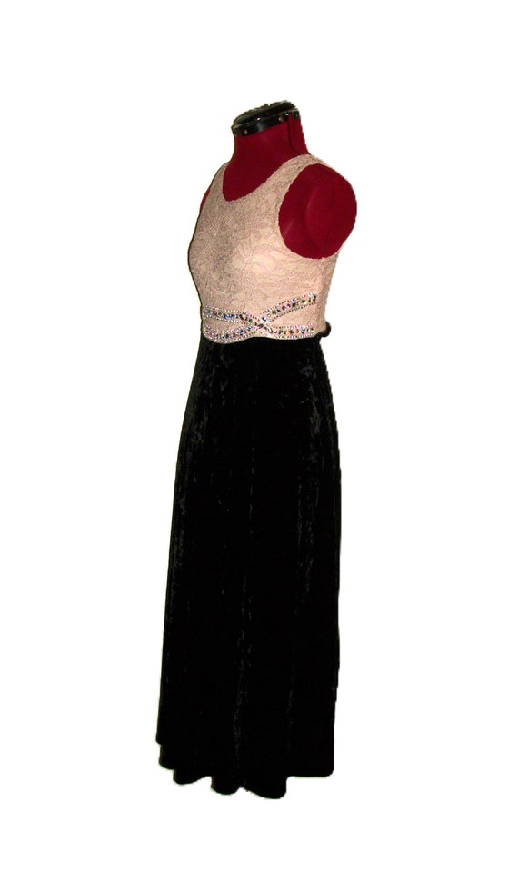Vintage Off White Lace & Black Velvet Dress Scoop… - image 3