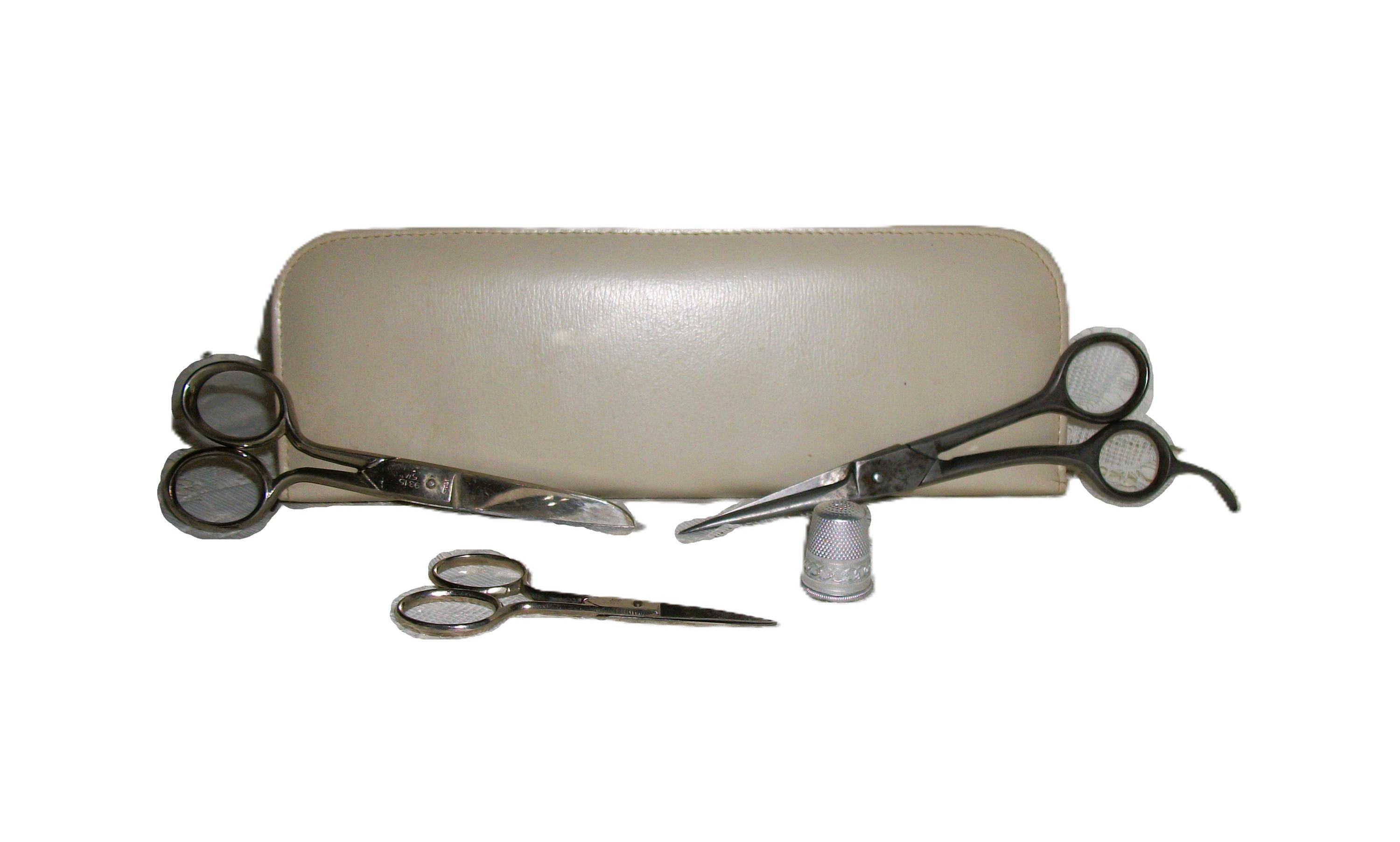 argernon’s shop Vintage Leather Sewing Kit Zip Case Thimble Scissors Griffon SR