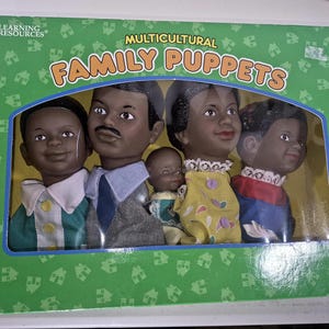 1990s nib Multicultural Family Hand Puppets African American Black Family