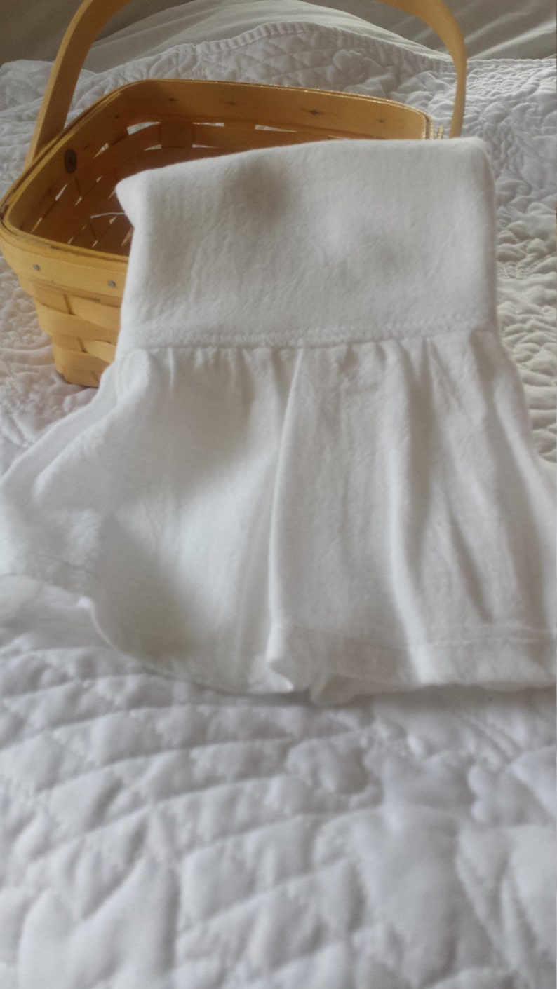 Set of Three Farmhouse White Floursack Ruffle Hand Towels Etsy