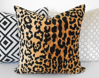 Leopard velvet decorative pillow cover, animal print pillow