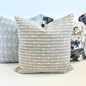 Funda de almohada decorativa con rayas de puntos tejidas en zinc natural en beige grisáceo, funda de almohada con rayas en color grisáceo