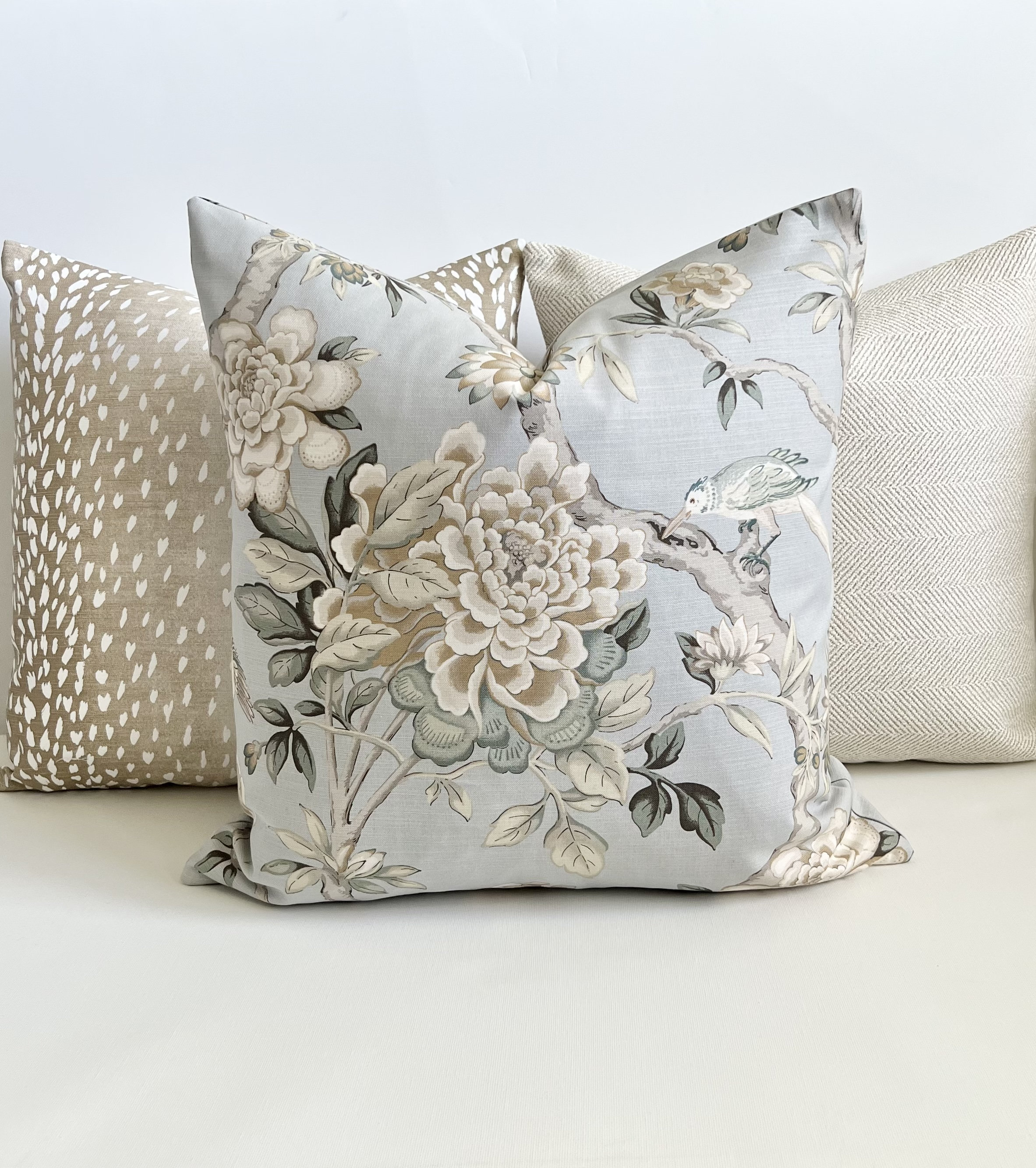 Fleur - Gray Floral Lumbar - 12x20 | 12x40