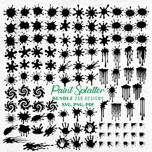 Op de afbeelding: Een verzameling zwarte verfspatontwerpen, inclusief diverse cirkelvormige spatten, verticale druppels, handafdrukken en hoekaccenten. De tekst "Paint Splatter BUNDLE 259 DESIGNS SVG, PNG, PDF" staat in het groen in het midden afgebeeld.
