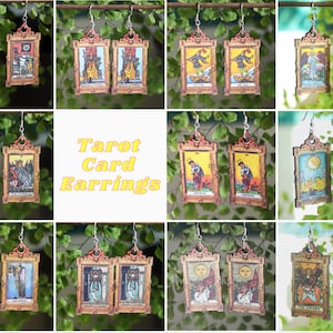 Tarot Karte Ohrringe | Witchy Okkulter Goth Psychischer Schmuck | Statement Laser geschnittene Holzanhänger | Spirituelle Wahrsagerei Astrologie Kunst