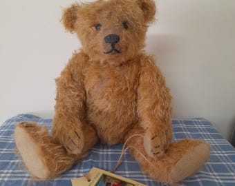 Hampton Bears, Arthur, 16” centre seam antique style teddy bear.