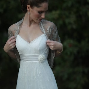 Taupe Lace shrug for bride, Bridal shrug, wedding shawl, wedding bolero, lace cover up
