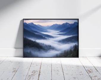 Misty Mountain Landscape Wall Art Print (ingelijst), mistige berglagen, blauwe alpennatuurfotografie, minimalistisch rustig interieur