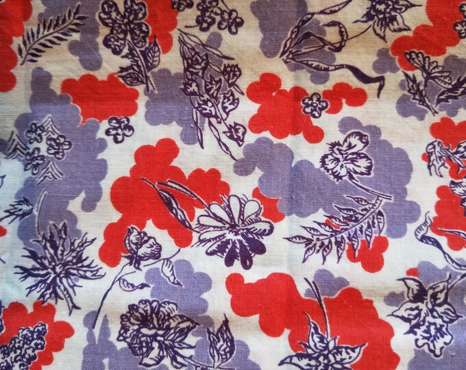 Vintage American Feed sack fabric fat quarter 18" x 22' cotton purple white and red flower floral design