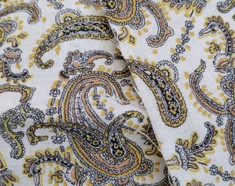 Vintage American Feed sack fabric 38.5cm x 93cm  (15" x 36") retro 1950 paisley pattern. Topaz ochre and black. Genuine not reproduction.