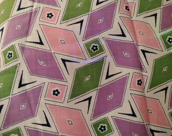 Vintage American Feed sack fabric 28 cm x 89 cm 10" x 35" cotton. Retro atomic geometric pop pink, lavender, green. Genuine not reproduction