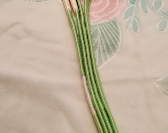 Vintage Japanese silk kumihimo obi-jime cord for obi flat  pale green and white flat type. Handmade, wonderful. Unused.