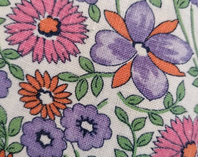 Vintage American Feed sack fabric 96cm x 47cm  (18" x 38") retro 1950 floral. Lavender amaranth pink & leaf green. Genuine not reproduction.