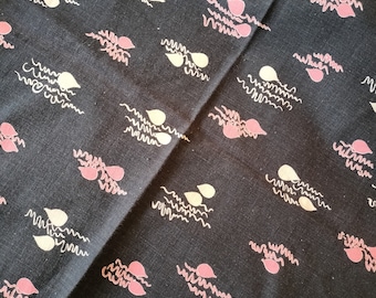 Vintage American Feed 1950's sack fabric 49 cm x 46 cm square piece. Pink, white and black balloons and streamers atomic pattern.
