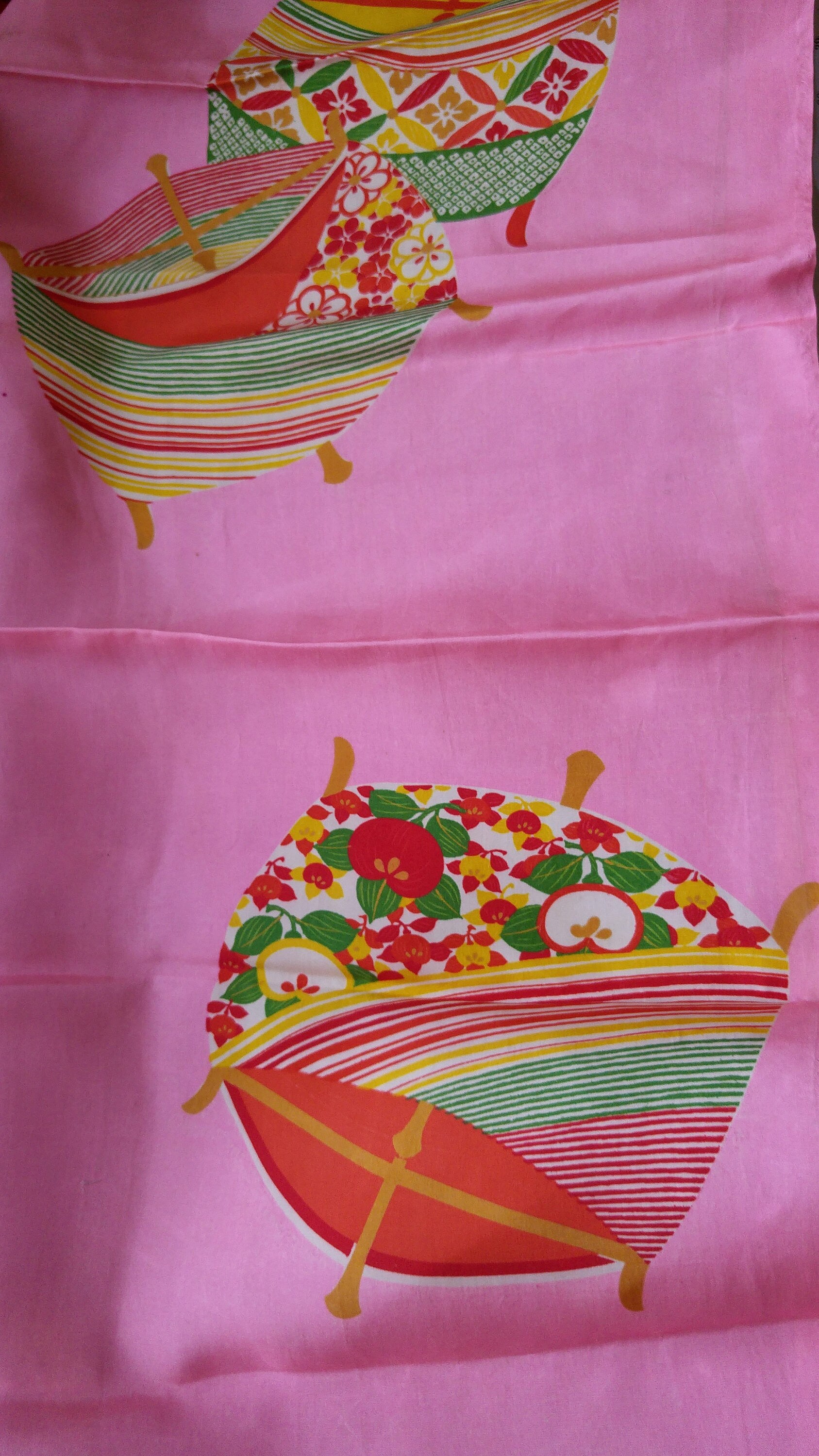 Vintage 1940's Japanese silk kimono fabric 75 cm x 36 cm (29 x 14) lightweight pink juban silk w