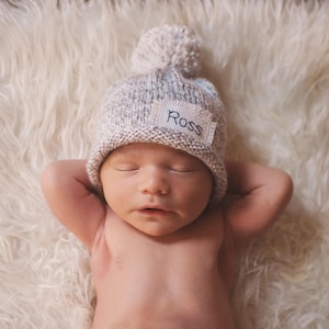 Bebé niño, Anuncio del nombre del bebé, Nuevo bebé, Regalo de baby shower, Gorro de bebé, gorro de invierno, recién nacido, niña, gorro de punto, Personalizado, Foto Prop 3 Gray Marl