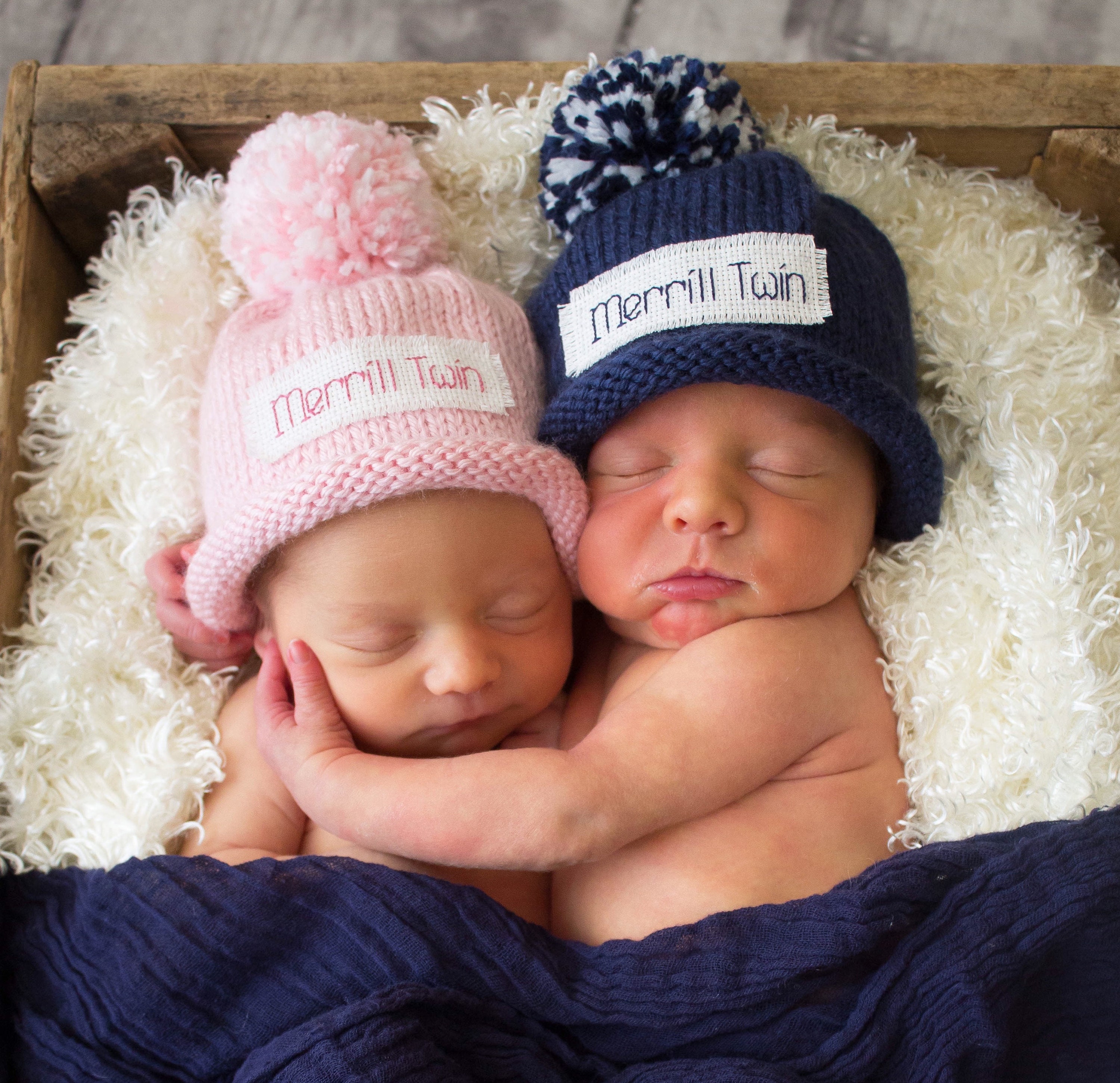 PERSONALISED BABY HATS ANY NAMES TEXT BEAUTIFULLY EMBROIDERED TWINS X2 HATS 