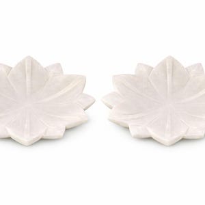 marble lotus plate decor, marble trinket dish lotus, white marble jewelry dish, marble catchall tray lotus, marble candle plate holder, lotus marble vanity tray, small marble decor tray, marble pooja decor plate, marble diya plate holder, marble ring holder dish, marble lotus plate, trinket dish marble, jewelry dish, catchall tray, marble tray, vanity tray, candle plate, diya plate, pooja decor, marble decor, ring holder dish, small marble tray, home decor tray