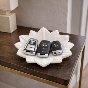 marble lotus plate decor, marble trinket dish lotus, white marble jewelry dish, marble catchall tray lotus, marble candle plate holder, lotus marble vanity tray, small marble decor tray, marble pooja decor plate, marble diya plate holder, marble ring holder dish, marble lotus plate, trinket dish marble, jewelry dish, catchall tray, marble tray, vanity tray, candle plate, diya plate, pooja decor, marble decor, ring holder dish, small marble tray, home decor tray