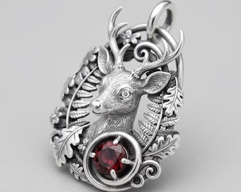 Ciondolo a forma di testa di cervo in argento con gemma rossa, corno di cervo, foresta e foglia, charm della natura.
