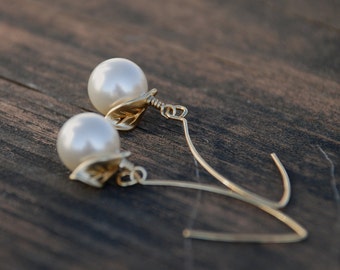 Lovely "Apple" Long Hook Earrings, Apple, Gold, Large Swarovski Pearl, Apple Earrings, Pearl Earrings, Mother's Day Gift