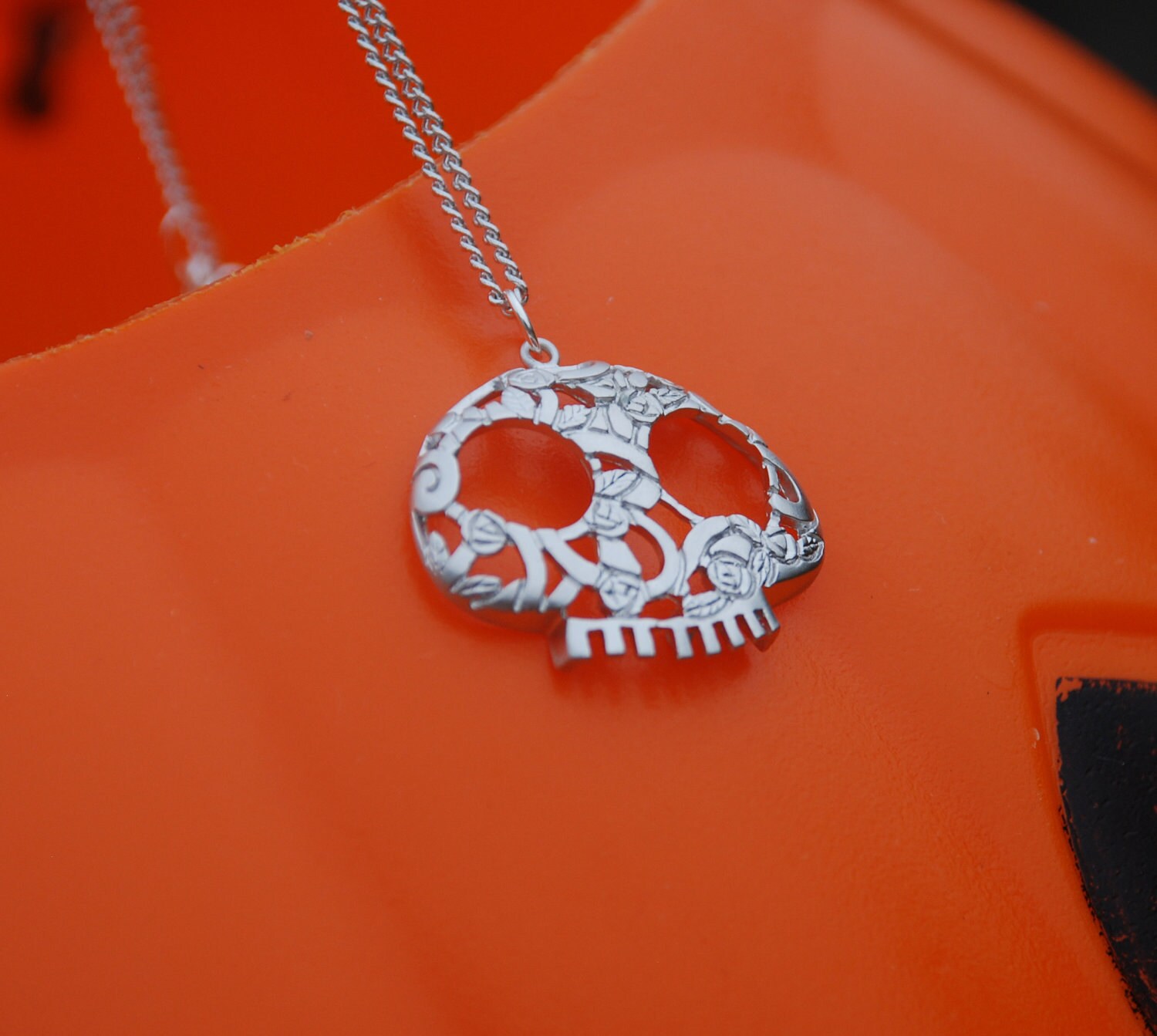 Gold SKULL Necklace Skull Pendant Feminine Skull Jewelry Etsy