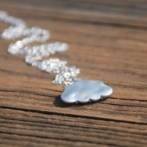 Lovely Little Cloud Sterling Silver Necklace (Silver)