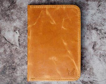 Portapassaporto in pelle con scomparti per carte, realizzato a mano in pelle pieno fiore conciata al vegetale / Markore Voyage Pass