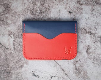 Portafoglio classico a due ante in pelle pieno fiore cucito a mano, blu scuro e rosso / Markore Ravi Slip