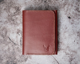 Portafoglio con patta in pelle pieno fiore marrone, porta carte in pelle conciata al vegetale cucito a mano / Markore Khaas Andaz