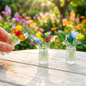 Mini ramo de flores de cristal, flores de primavera sopladas a mano, tulipanes y calas de cristal soplado a mano, regalo de cumpleaños, regalo para ella.