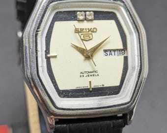 vintage Seiko 5 diver's style automatic day date movement no. 6349A japan made men's wrist watch free shipping