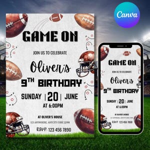 Könnte beinhalten: Fußball-Themen-Geburtstagseinladung mit dem Text "GAME ON" und "Oliver's 9. Geburtstag". Das Design umfasst American Footballs, Helme und Spielzüge auf weißem Hintergrund. Ein Smartphone zeigt die gleiche Einladung.
