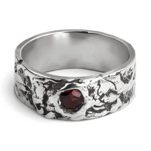 Sterling Silver Band With Brilliant Cut Garnet - Acturus
