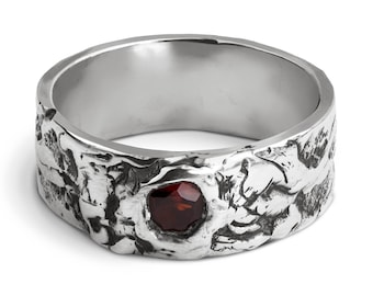 Sterling Silver Band With Brilliant Cut Garnet | Acturus