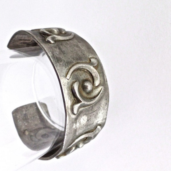 UNISEX Norweigen Pewter cuff bracelet