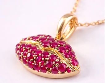 Lips Pendant Necklace • Romantic Kiss Necklace • Cute Love Pendant Necklace • Valentine Gift Necklace • Anniversary Gift Jewelry For Her