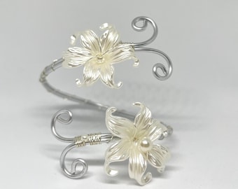 Silver floral upper arm bangle, Fairycore adjustable arm cuff, elf jewelry Y2K, wire-wrapped upper arm bangle, Flora Festival jewelry