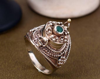 Bague empoisonnée vintage avec compartiment or vert émeraude, bague secrète ronde européenne vintage