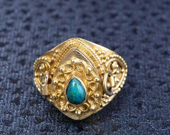 Turquoise Blue Poison Ring, Round Turquoise Gold Vintage Style Secret Compartment Ring