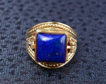 Bague empoisonnée vintage en lapis lazuli bleu avec compartiment en or, bague secrète européenne carrée à compartiments