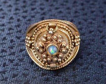 Bague empoisonnée avec compartiment en or blanc, bague à secrets européens vintage