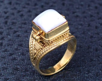 Bague empoisonnée vintage avec compartiment en agate blanche, bague secrète européenne carrée