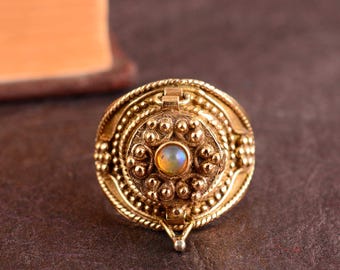 Bague empoisonnée vintage avec compartiment en or, opale d'Éthiopie, bague secrète ronde européenne vintage